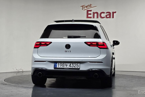 2024 Volkswagen Golf с пробегом 34 260 км