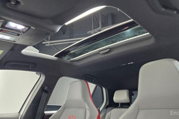 2024 Volkswagen Golf с пробегом 34 260 км