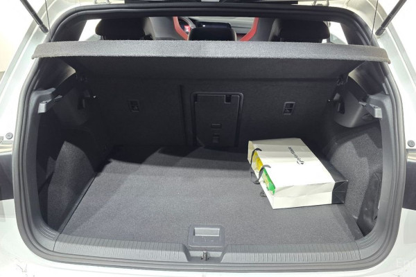 2024 Volkswagen Golf с пробегом 34 260 км