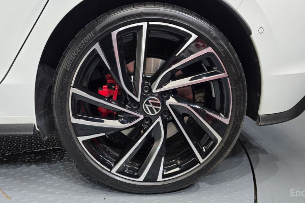 2024 Volkswagen Golf с пробегом 34 260 км