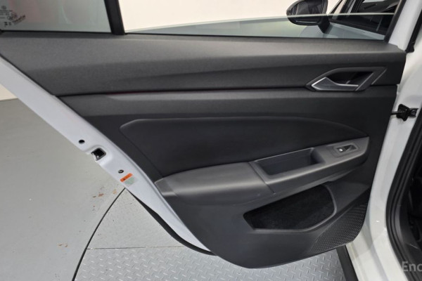 2024 Volkswagen Golf с пробегом 34 260 км