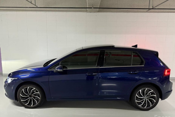 2022 Volkswagen Golf с пробегом 19 900 км