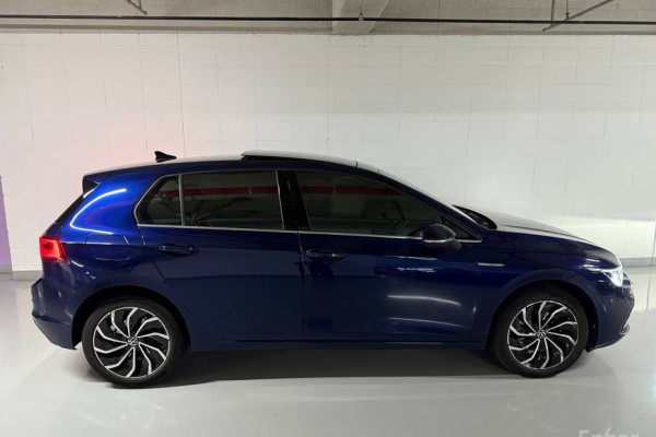 2022 Volkswagen Golf с пробегом 19 900 км