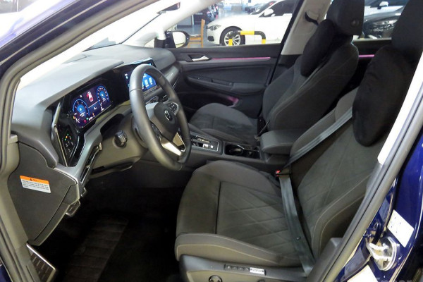 2022 Volkswagen Golf с пробегом 19 900 км