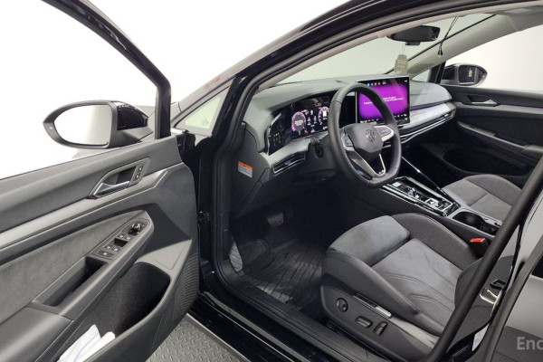 2026 Volkswagen Golf с пробегом 4 495 км