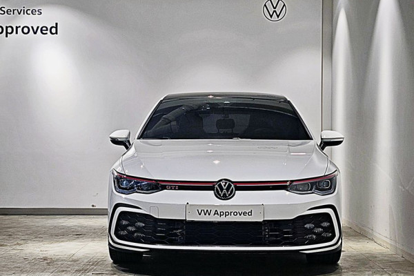 2023 Volkswagen Golf с пробегом 34 607 км