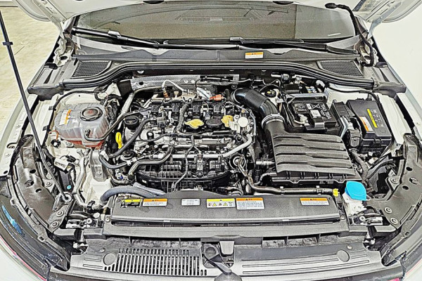 2023 Volkswagen Golf с пробегом 34 607 км