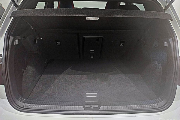 2023 Volkswagen Golf с пробегом 34 607 км