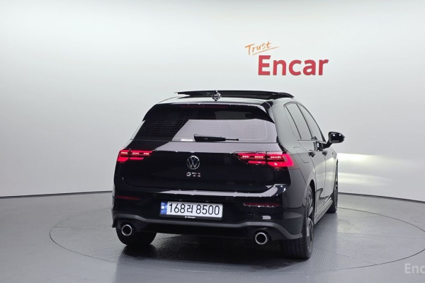 2023 Volkswagen Golf с пробегом 9 339 км