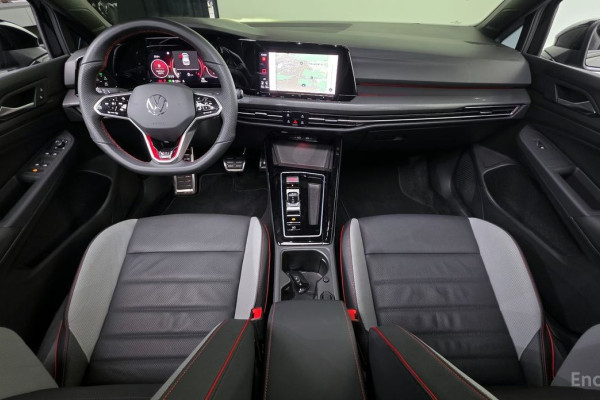 2023 Volkswagen Golf с пробегом 9 339 км