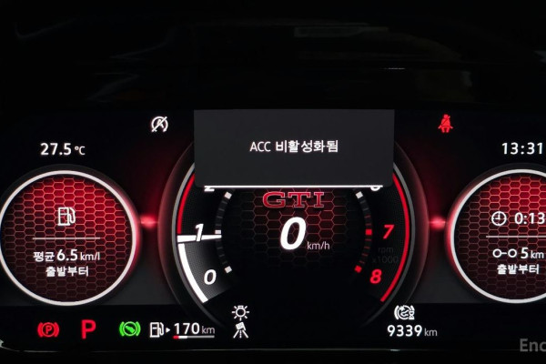 2023 Volkswagen Golf с пробегом 9 339 км