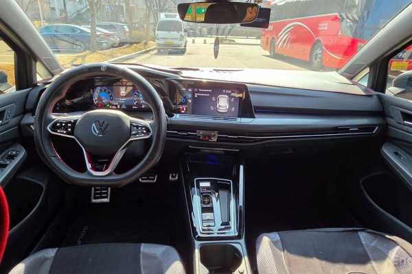 2023 Volkswagen Golf с пробегом 5 900 км