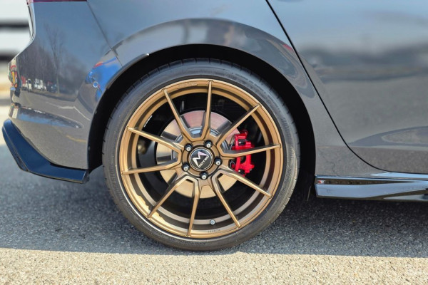 2023 Volkswagen Golf с пробегом 5 900 км