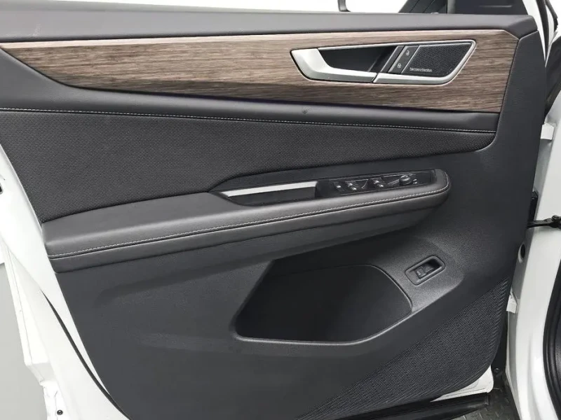 2025 Volkswagen Atlas с пробегом 3 939 км