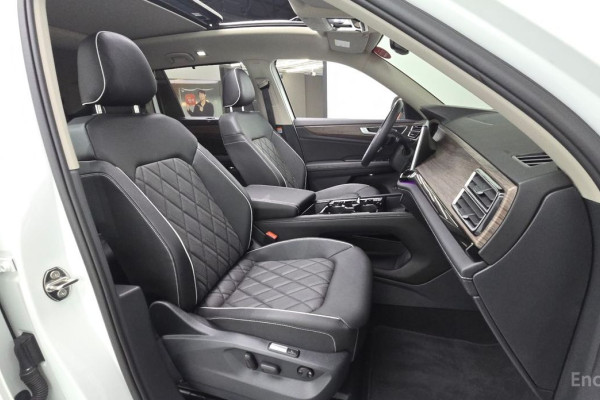 2025 Volkswagen Atlas с пробегом 3 939 км