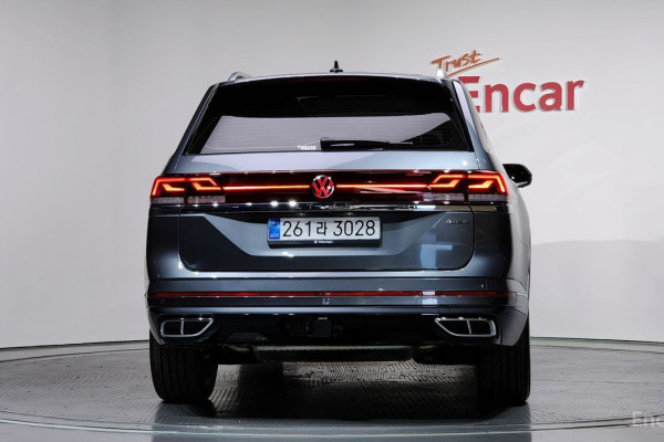 2025 Volkswagen Atlas с пробегом 3 096 км