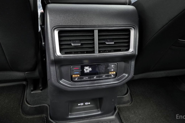 2025 Volkswagen Atlas с пробегом 3 096 км