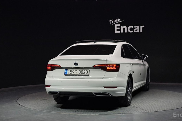 2021 Volkswagen Jetta с пробегом 41 945 км