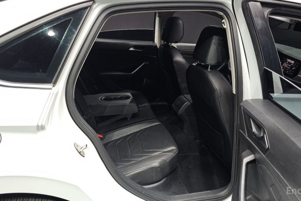 2021 Volkswagen Jetta с пробегом 41 945 км