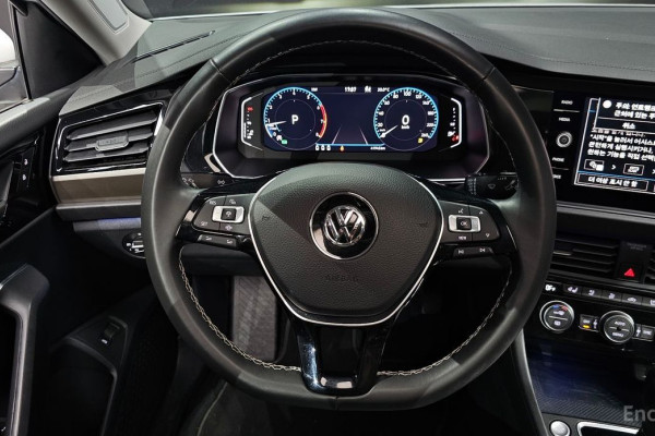 2021 Volkswagen Jetta с пробегом 41 945 км