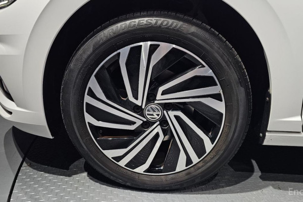 2021 Volkswagen Jetta с пробегом 41 945 км