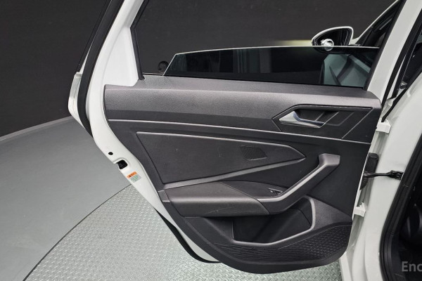 2021 Volkswagen Jetta с пробегом 41 945 км