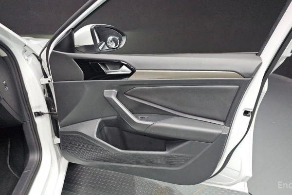 2021 Volkswagen Jetta с пробегом 41 945 км