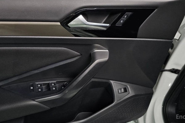 2021 Volkswagen Jetta с пробегом 41 945 км