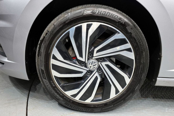 2020 Volkswagen Jetta с пробегом 106 741 км