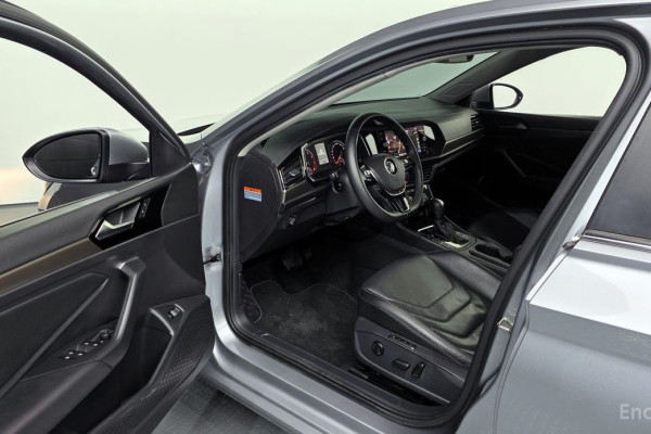 2020 Volkswagen Jetta с пробегом 106 741 км