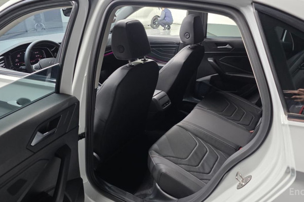 2024 Volkswagen Jetta с пробегом 20 768 км