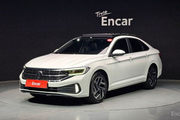 2023 Volkswagen Jetta с пробегом 15 740 км