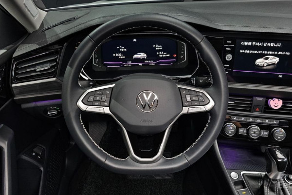 2023 Volkswagen Jetta с пробегом 15 740 км