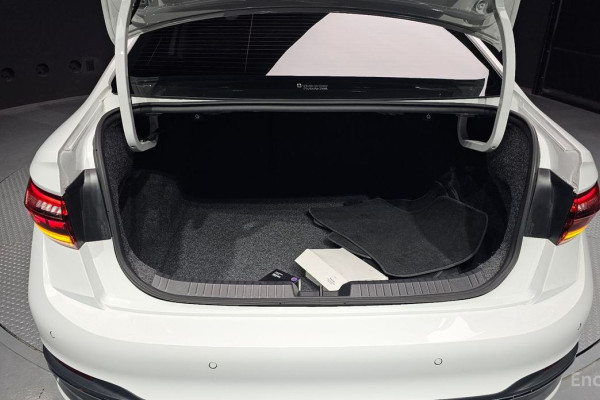 2023 Volkswagen Jetta с пробегом 15 740 км