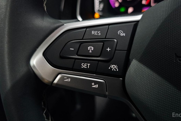 2023 Volkswagen Jetta с пробегом 15 740 км