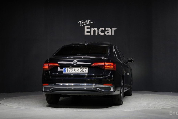 2024 Volkswagen Jetta с пробегом 32 762 км