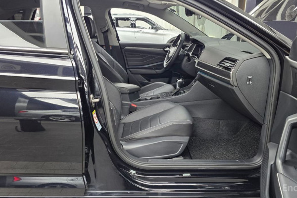 2024 Volkswagen Jetta с пробегом 32 762 км