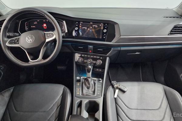 2022 Volkswagen Jetta с пробегом 43 183 км