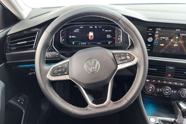 2022 Volkswagen Jetta с пробегом 43 183 км