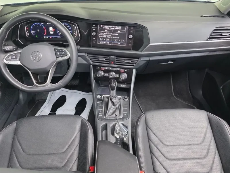 2024 Volkswagen Jetta с пробегом 12 205 км