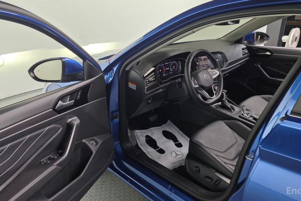 2024 Volkswagen Jetta с пробегом 12 205 км