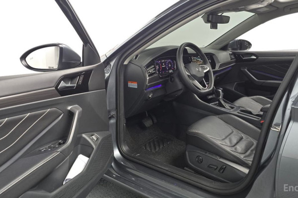 2023 Volkswagen Jetta с пробегом 20 075 км