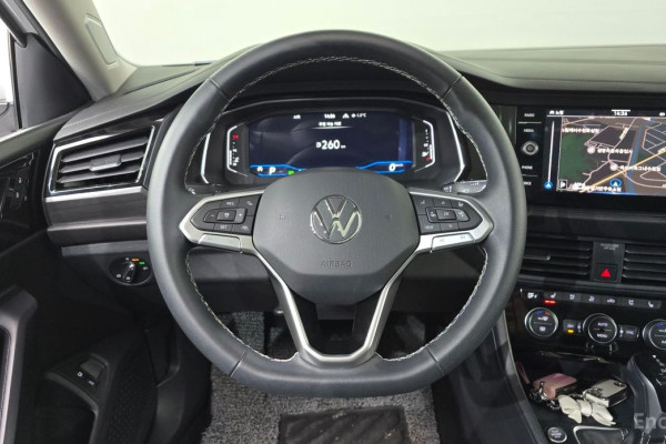 2023 Volkswagen Jetta с пробегом 25 945 км