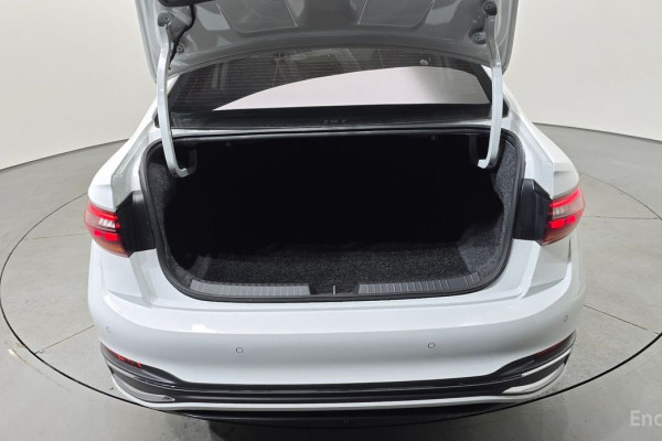 2023 Volkswagen Jetta с пробегом 25 945 км