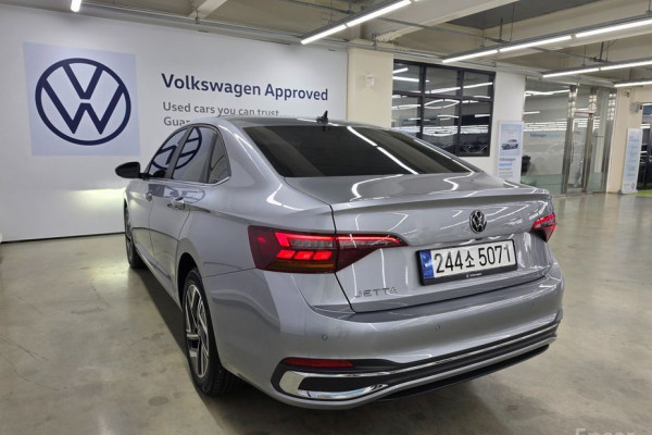 2024 Volkswagen Jetta с пробегом 19 648 км