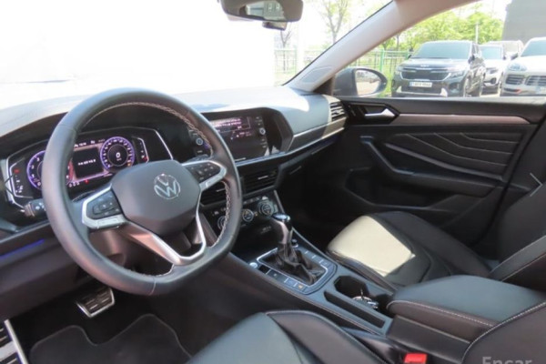 2023 Volkswagen Jetta с пробегом 39 497 км