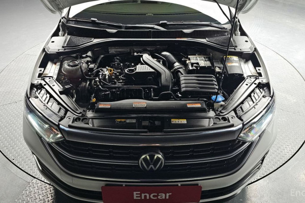 2022 Volkswagen Jetta с пробегом 23 122 км