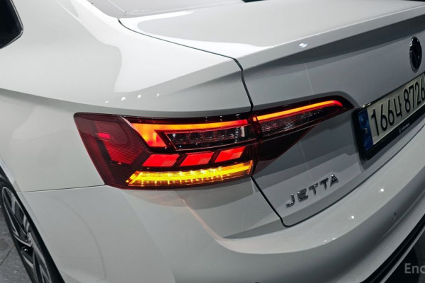 2022 Volkswagen Jetta с пробегом 23 122 км