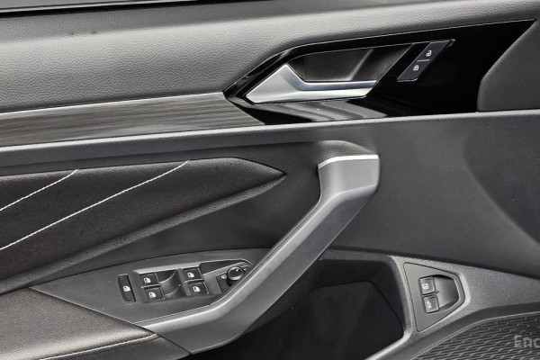 2022 Volkswagen Jetta с пробегом 23 122 км