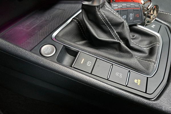 2022 Volkswagen Jetta с пробегом 23 122 км